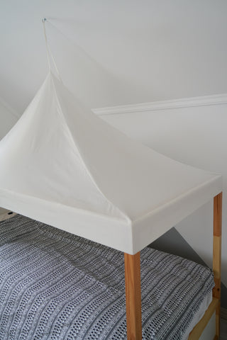 Kura Bed Tent - Ivory White, Clean Edge