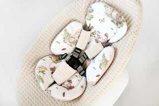 4moms Mamaroo Infant Insert - Woodland Animals Cotton and Beige Waffle